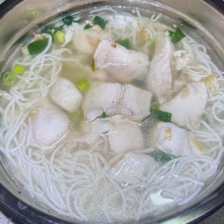 10. Fresh fish vermicelli soup - bún cá