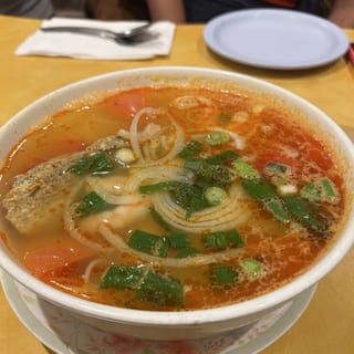 14. Crab cake / shrimp tomato vermicelli soup - Bún riêu